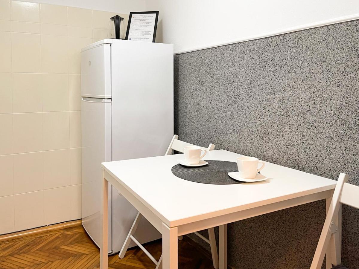 White Moon Apartment Brasov Exterior photo