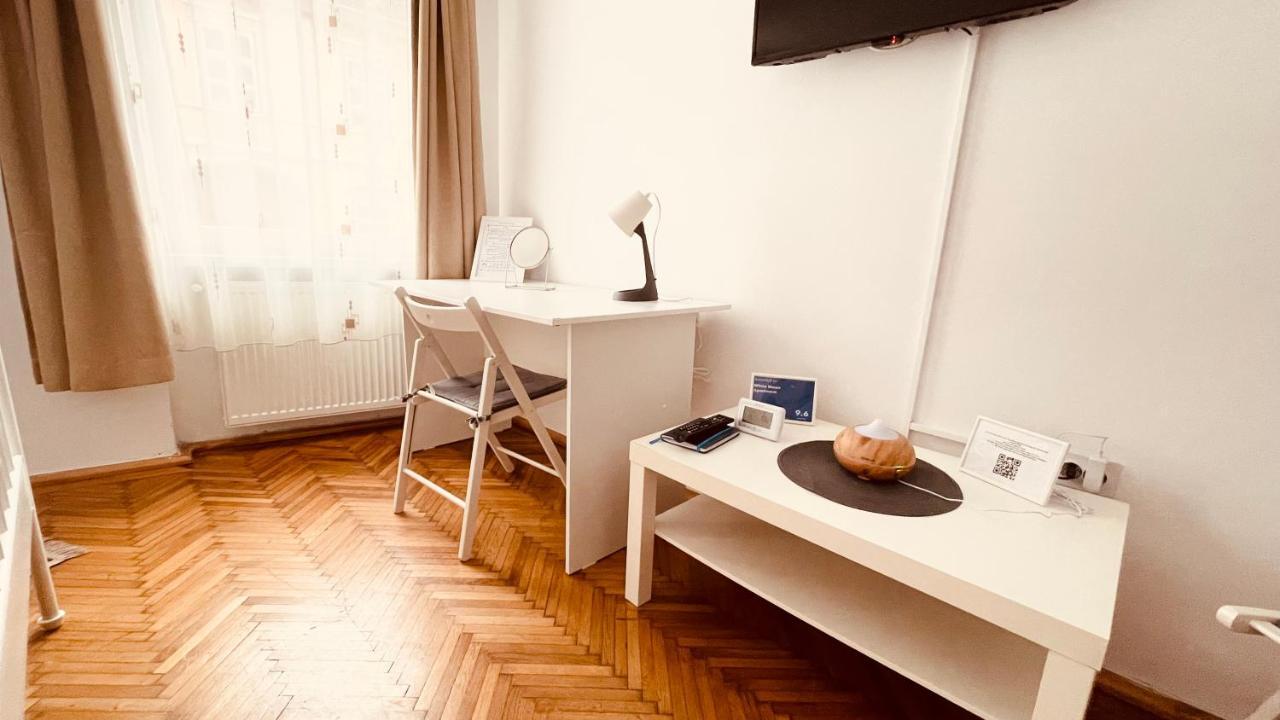 White Moon Apartment Brasov Exterior photo