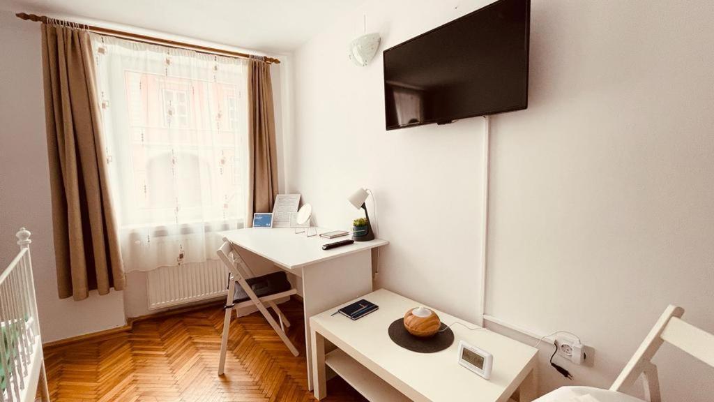 White Moon Apartment Brasov Exterior photo